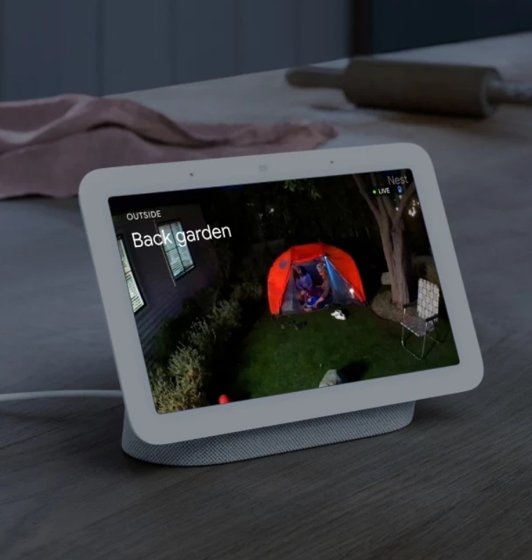 Google Nest Cam with floodlight, vonkajšia kamera so svetlom 15